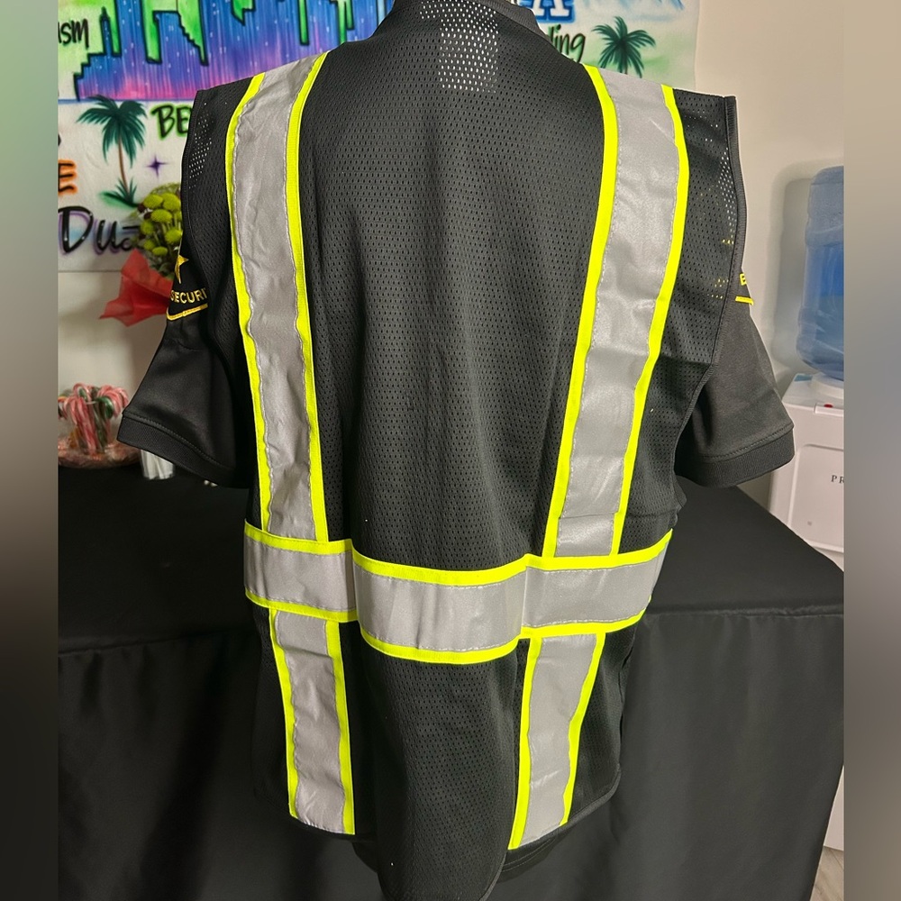 Reflectiv Vest - Picture 4 of 4